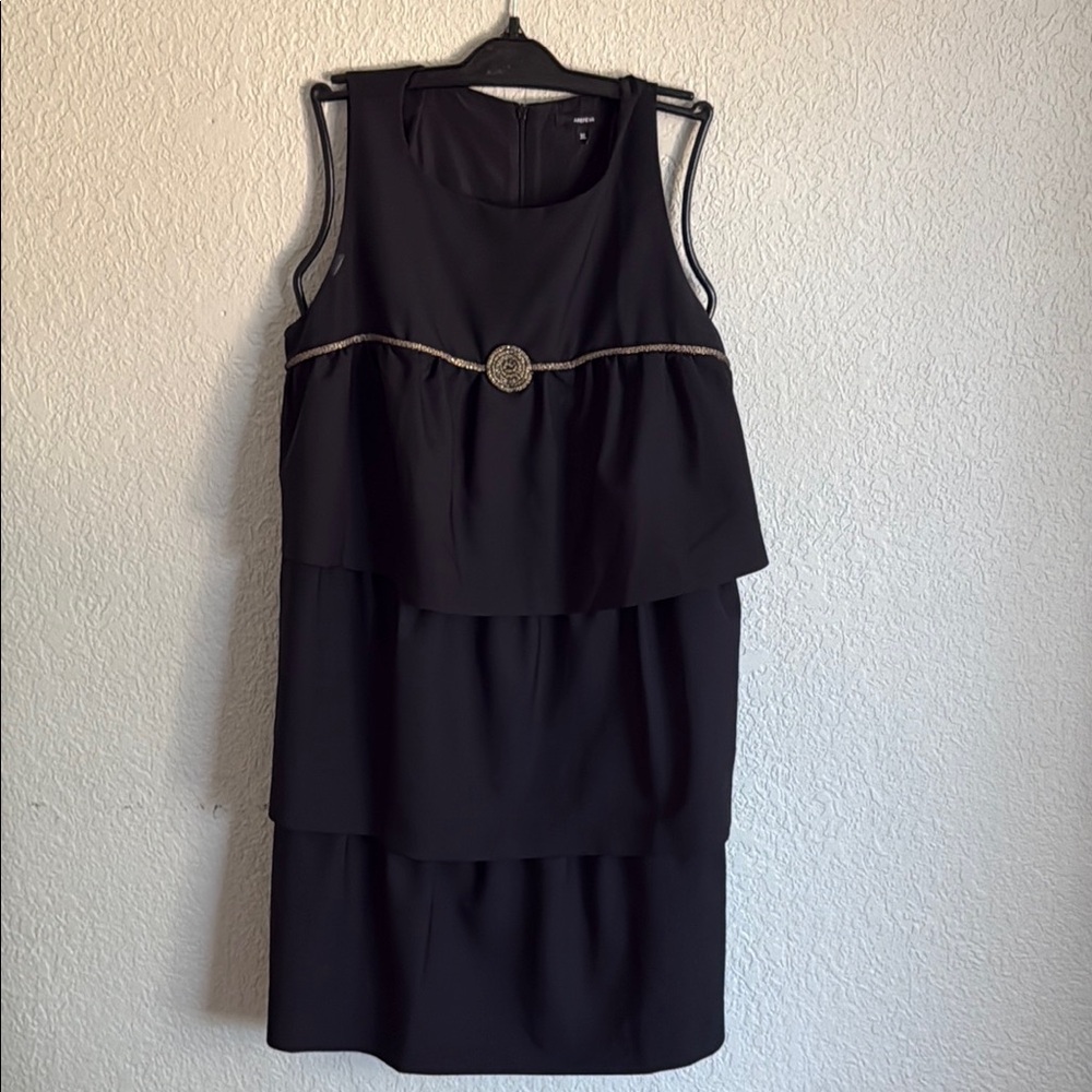 Elegant Black Sleeveless Dress